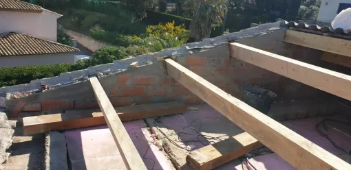 Réalisation d'une charpente ainsi que la toiture à Aix-en-Provence, Aix-en-Provence, TS TOITURE