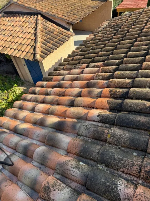 Qui contacter pour effectuer le nettoyage d'une toiture à Aix-en-Provence, Aix-en-Provence, TS TOITURE